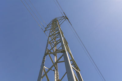 overhead power line