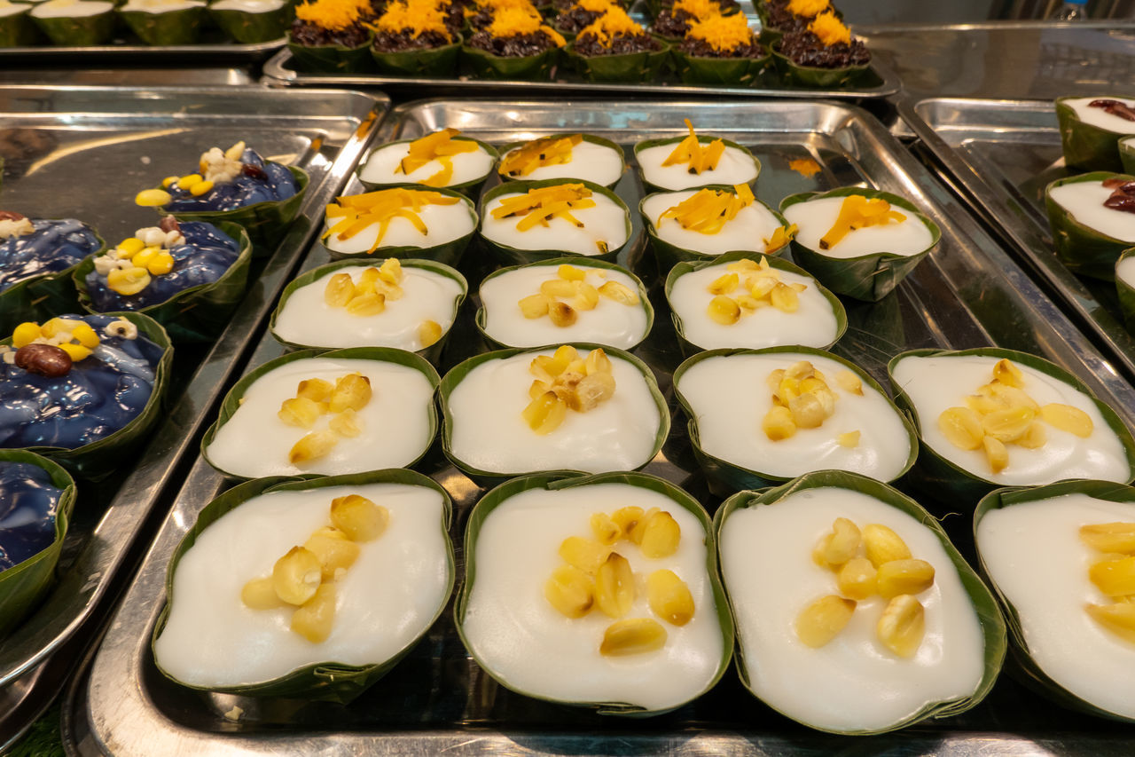 HIGH ANGLE VIEW OF DESSERT ON TRAY