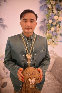 The clothes i use are traditional javanese wedding clothes