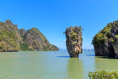 Amazing and beautiful tapu or james bond island, phang-nga bay, near phuket, thailand