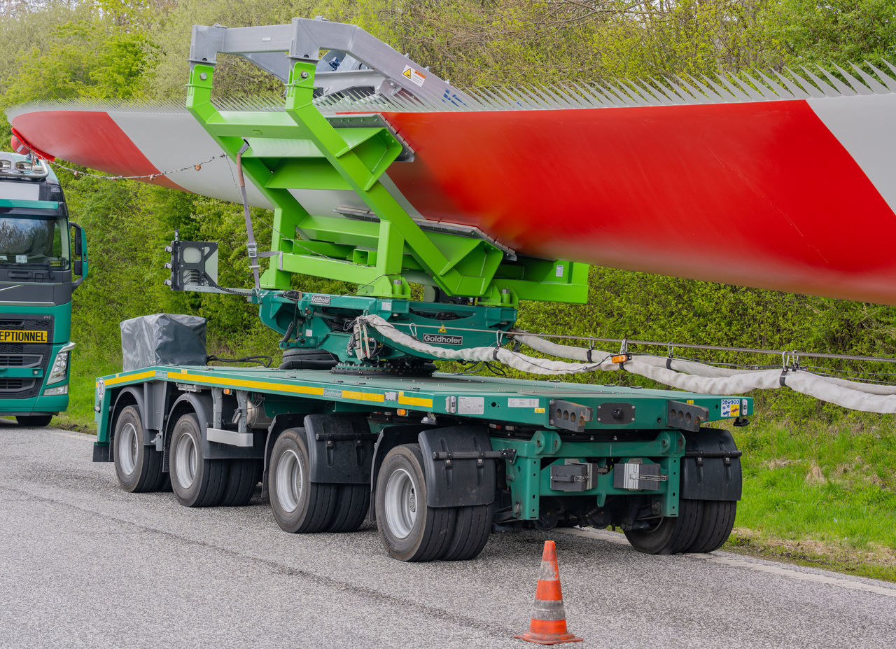 transportation, vehicle, mode of transportation, truck, land vehicle, road, transport, industry, motor vehicle, wheel, commercial land vehicle, green, day, asphalt, no people, semi-truck, outdoors, tire