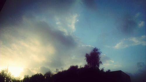 Low angle view of cloudy sky