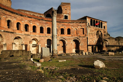 Old ruin building against sky