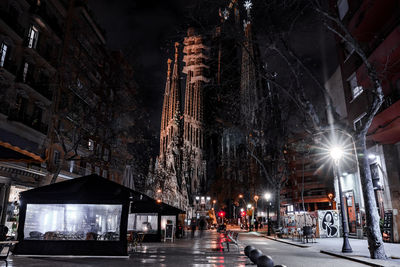 Night view of the la sagrada familia cathedral. impressive cathedral