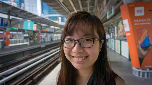 Portrait of a smiling young woman