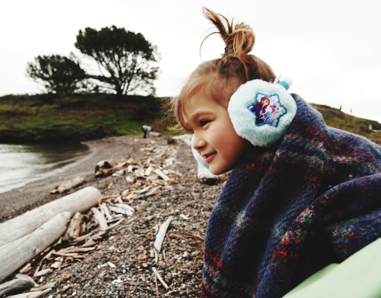 child, childhood, one person, real people, girls, nature, portrait, winter, warm clothing, clothing, lifestyles, day, leisure activity, looking, headshot, women, females, innocence, outdoors