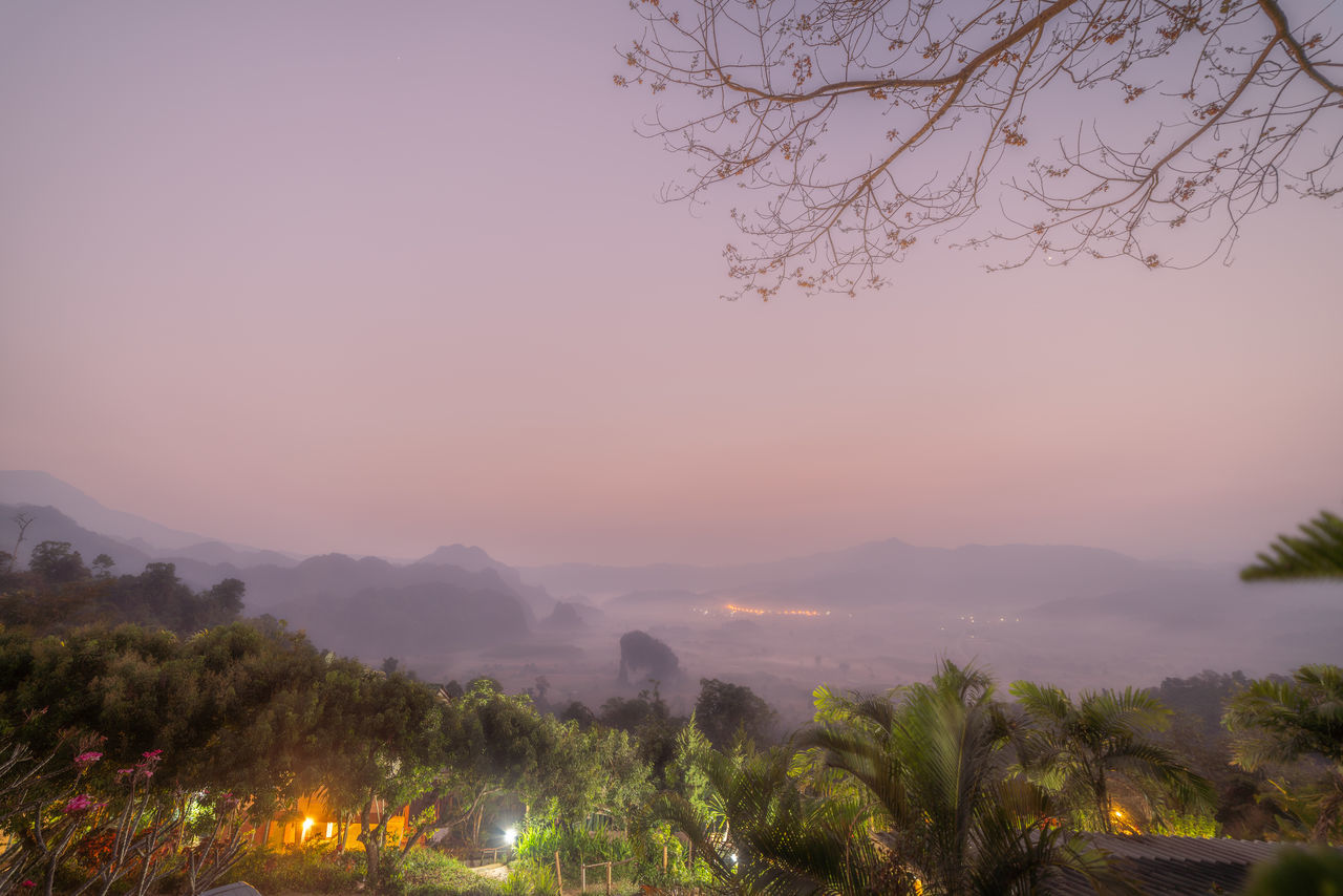 SCENIC VIEW OF LANDSCAPE AGAINST SKY AT SUNSET