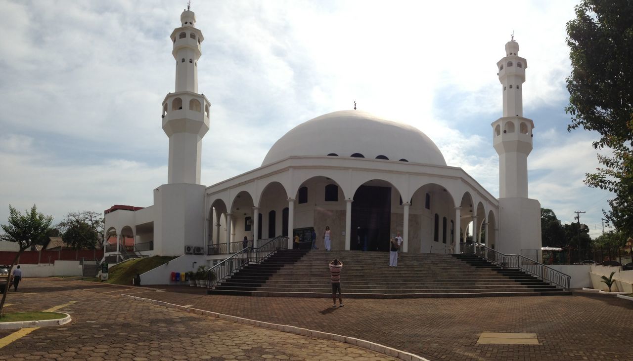 architecture, built structure, dome, building exterior, mosque, place of worship, religion, islam, spirituality, famous place, travel destinations, tourism, sky, arch, church, travel, facade, incidental people