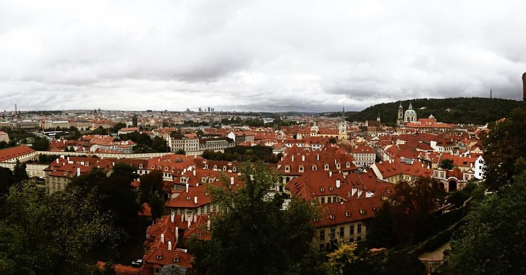 PANORAMIC VIEW OF CITYSCAPE AGAINST SKY