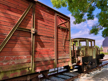 Abandoned train against sky