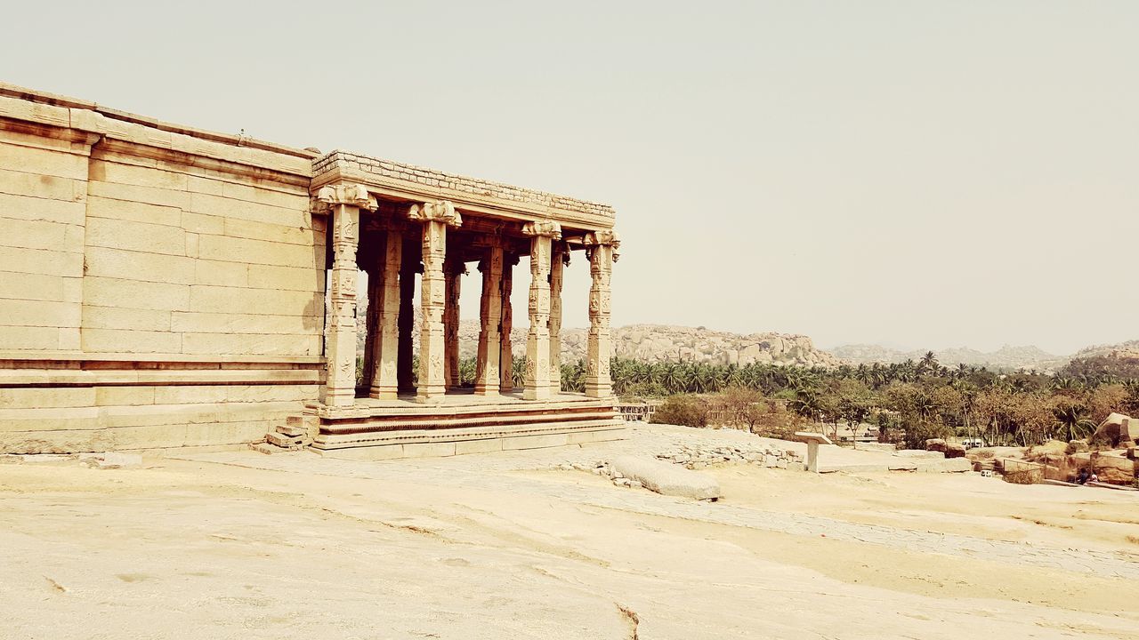 built structure, architecture, clear sky, history, architectural column, old ruin, copy space, ancient, building exterior, old, the past, column, abandoned, famous place, low angle view, travel destinations, damaged, ancient civilization, day, obsolete