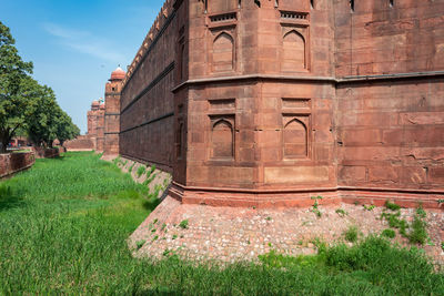 View of old ruins against sky