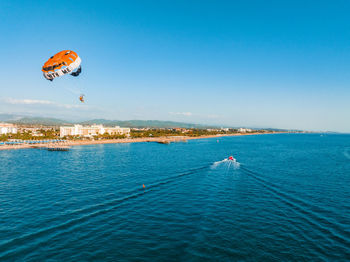 Aerial panoramic view of parasailing in turkey.