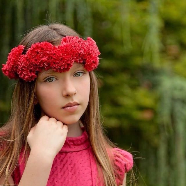 person, young women, long hair, looking at camera, portrait, focus on foreground, smiling, headshot, lifestyles, girls, pink color, flower, young adult, leisure activity, brown hair, front view, close-up
