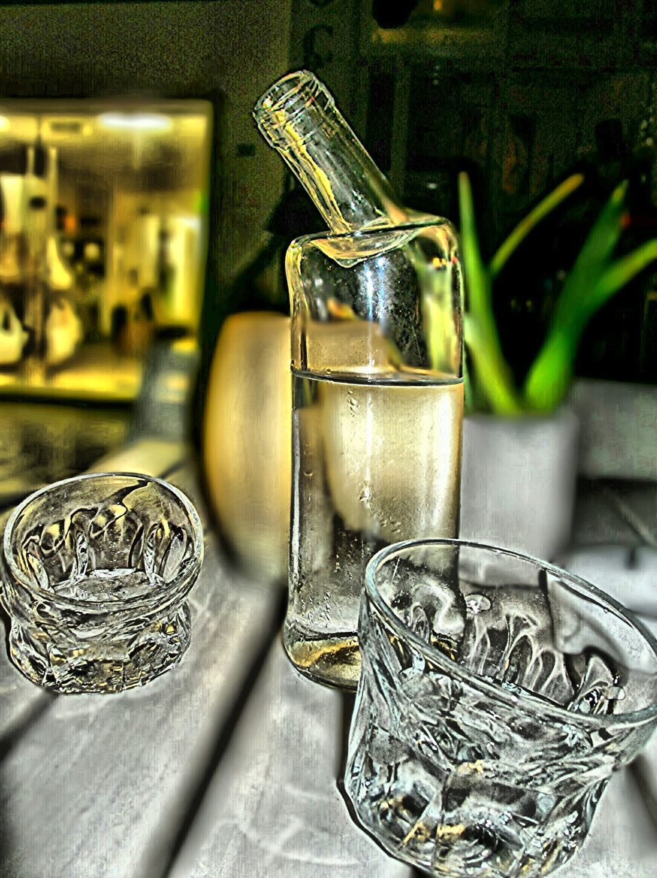 CLOSE-UP OF FOOD ON TABLE