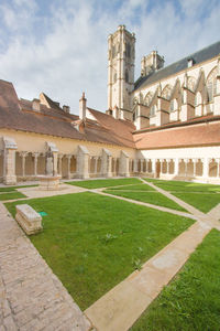 The cloister of saint-vincent cathedral is a canonical cloister  chalon-sur-saône, 