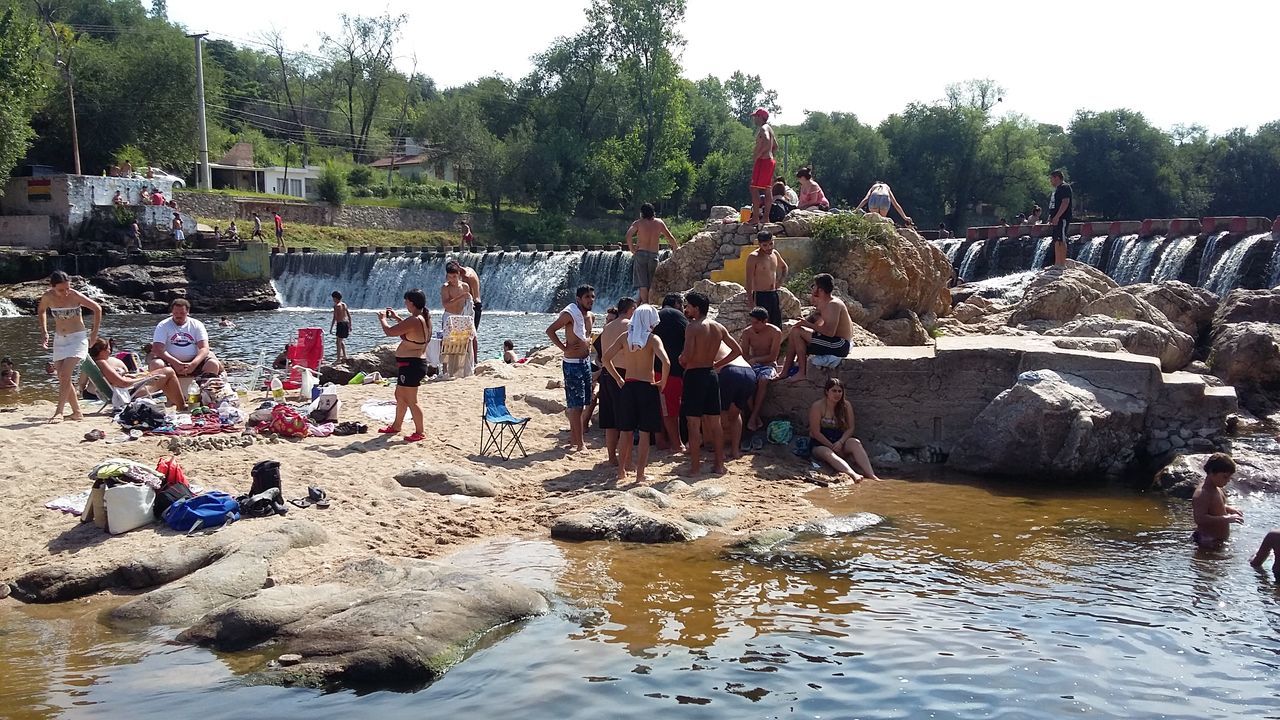 GROUP OF PEOPLE IN WATER