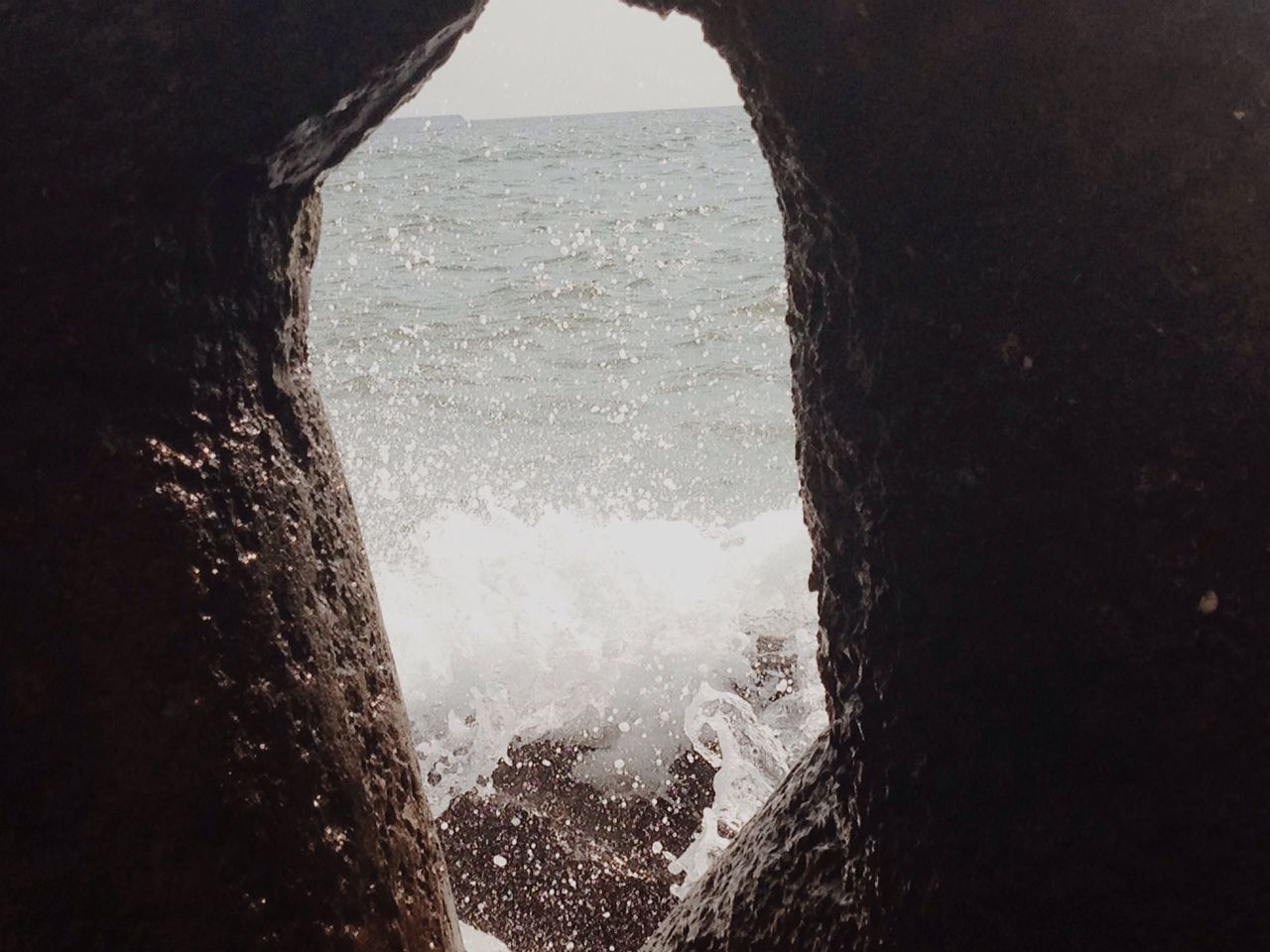 water, sea, scenics, beauty in nature, nature, rock - object, rock formation, tranquil scene, tranquility, horizon over water, motion, surf, sky, idyllic, wave, day, indoors, sunlight, splashing, non-urban scene