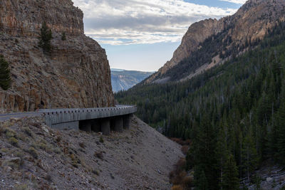 Mountain road in yellowstone national park