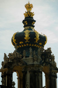 Statue of temple against sky