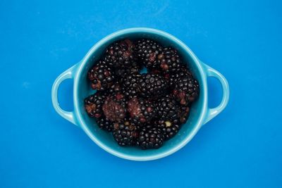 Close-up of raspberries in bowl