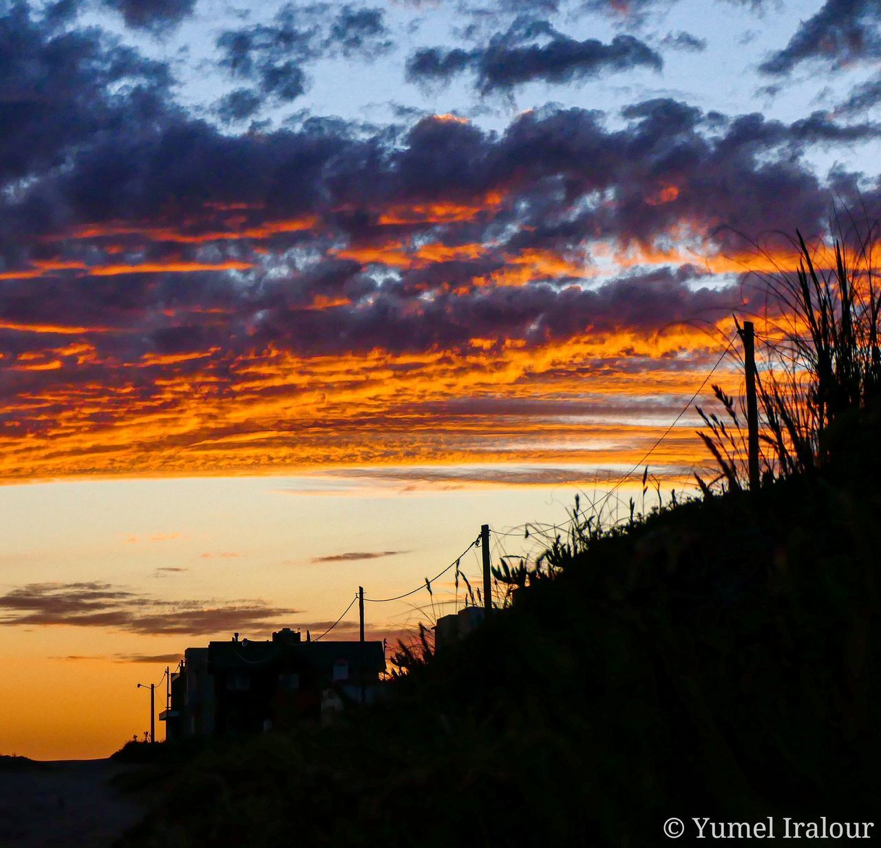 LOW ANGLE VIEW OF DRAMATIC SKY DURING SUNSET