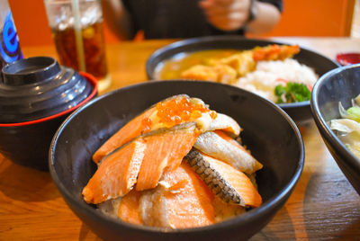 Salmon rice topped with fish roe