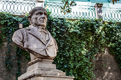 The bust of carmelo campisi, in the villa of ortigia, siracusa.