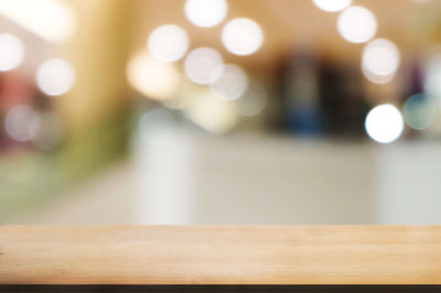 Defocused image of empty table