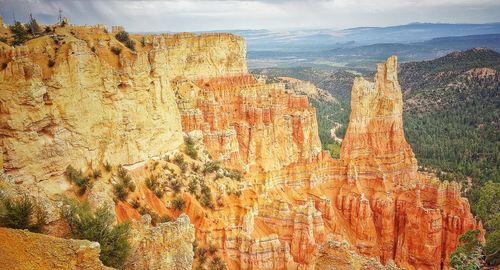 Rocky mountains at bryce canyon national park