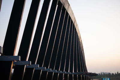 The steel arch bridge against sky.