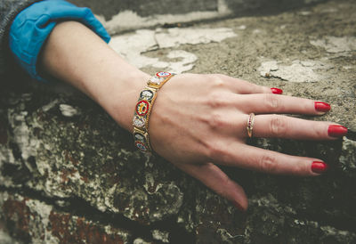 Close-up of woman hand