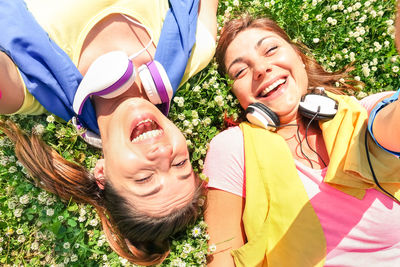 Portrait of smiling woman outdoors