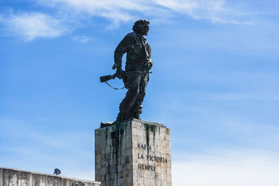 Grave monument in santa clara by che guevara