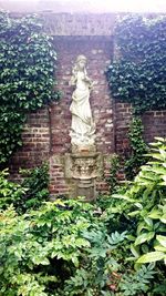 Statue of flowers
