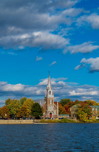 View of historic building against cloudy sky