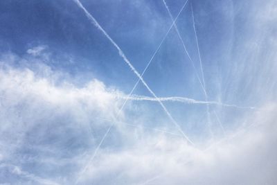 Low angle view of vapor trail in sky