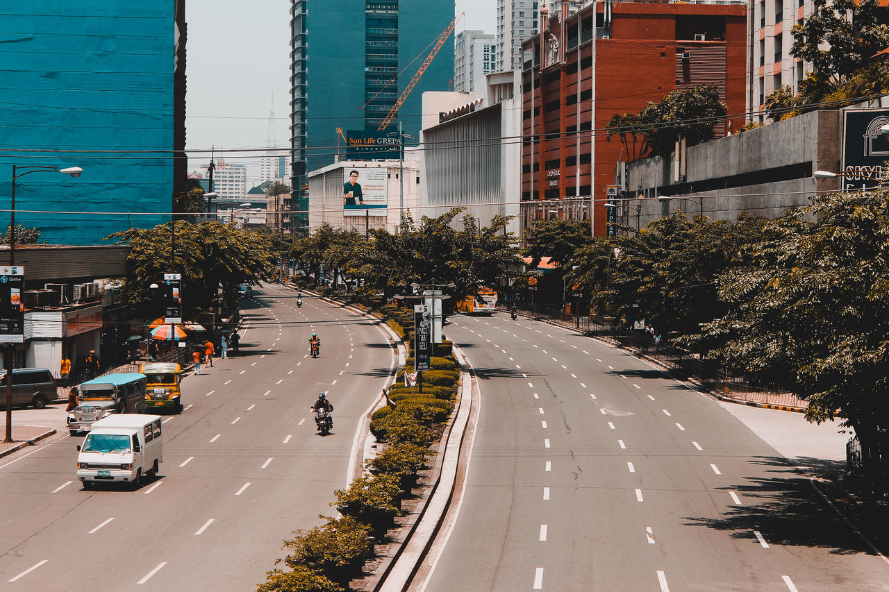 VEHICLES ON CITY STREET