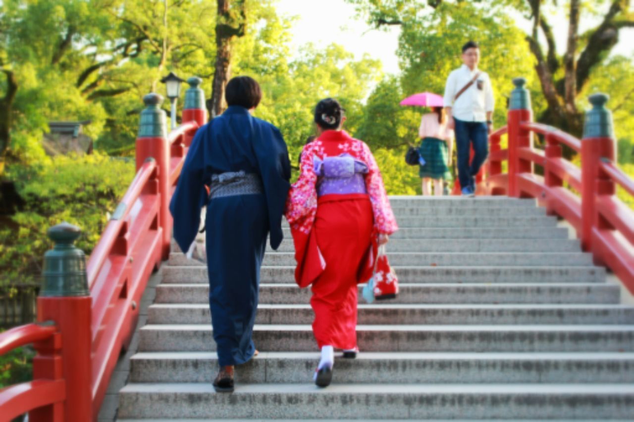 lifestyles, leisure activity, men, togetherness, person, rear view, full length, walking, steps, casual clothing, bonding, steps and staircases, love, boys, railing, tree, staircase, large group of people