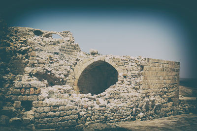 Old ruin building against sky