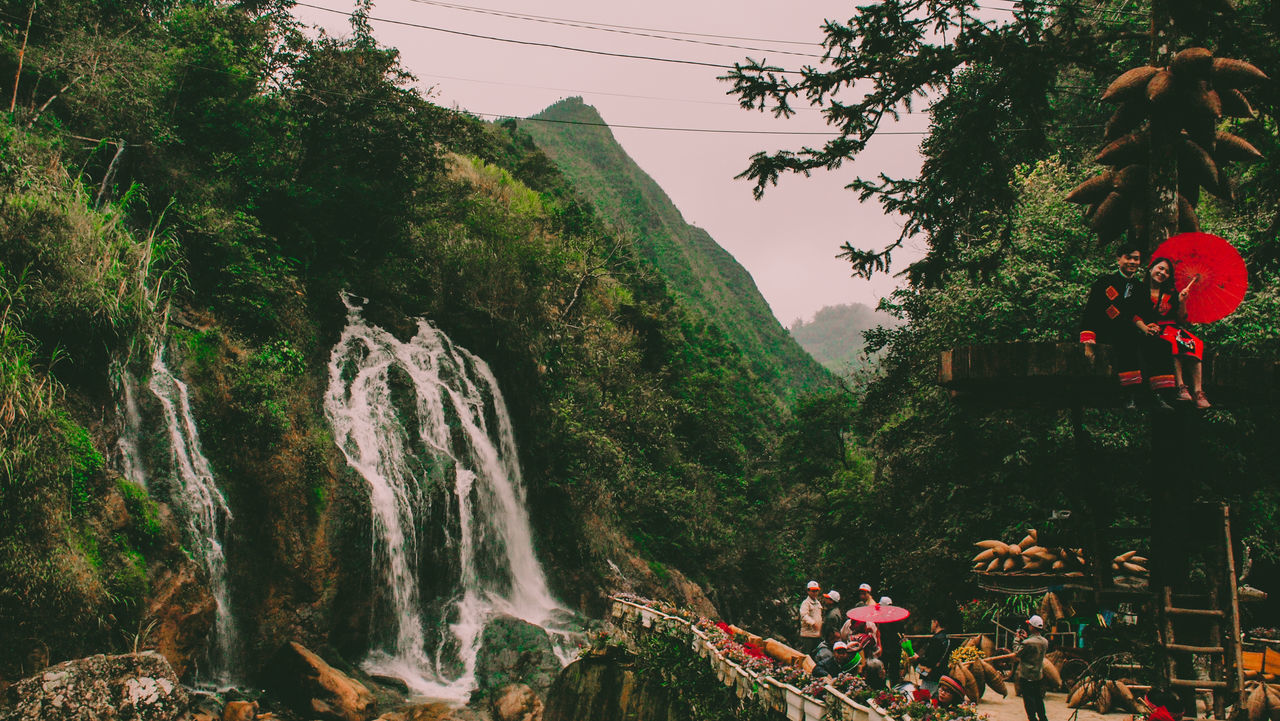 SCENIC VIEW OF MOUNTAIN AGAINST SKY