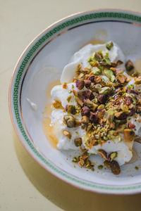 Greek yogurt with pistachios and honey