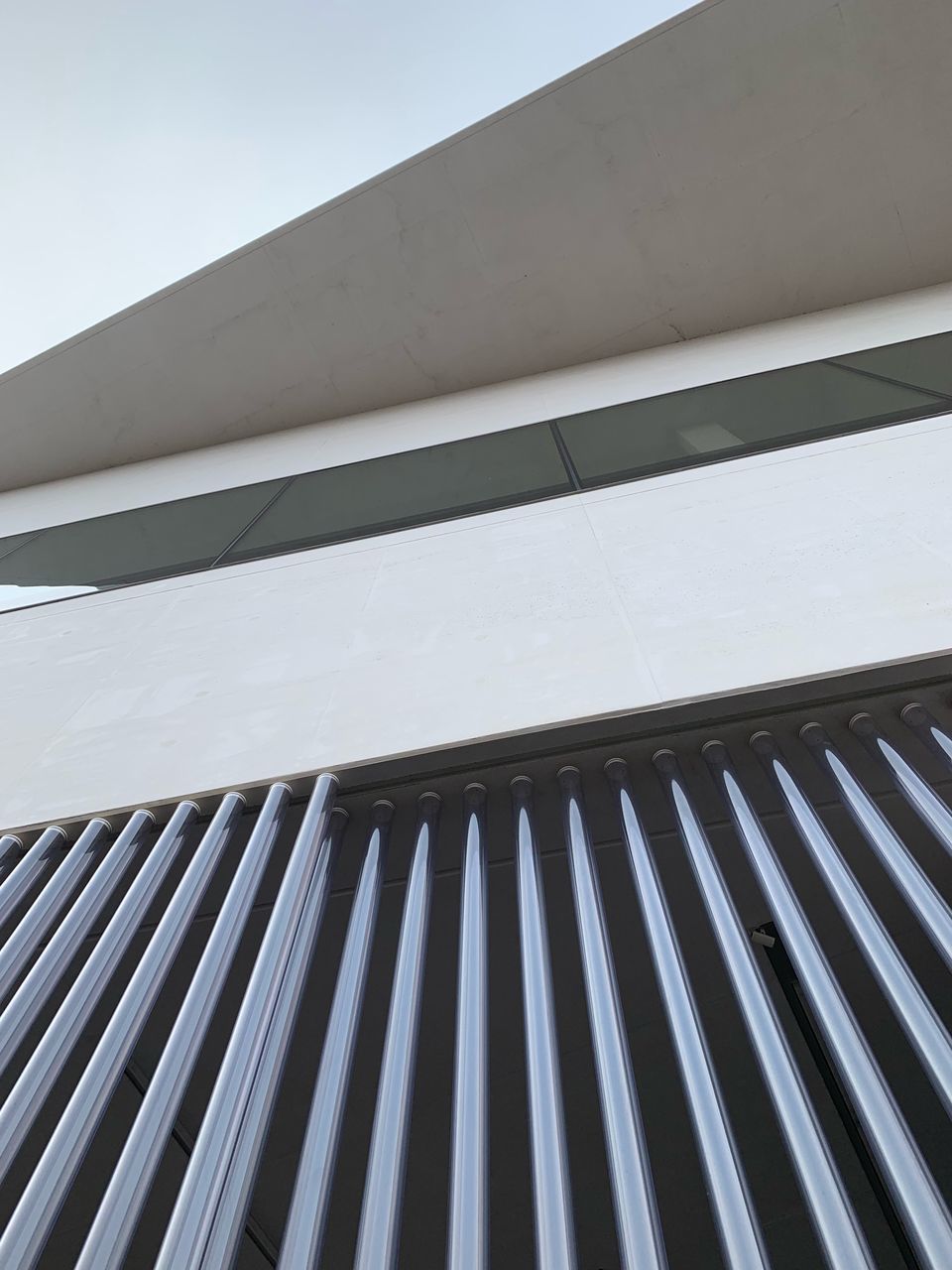 LOW ANGLE VIEW OF BUILDING ROOF