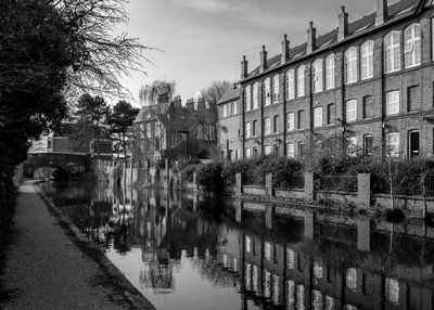 Canal along buildings 