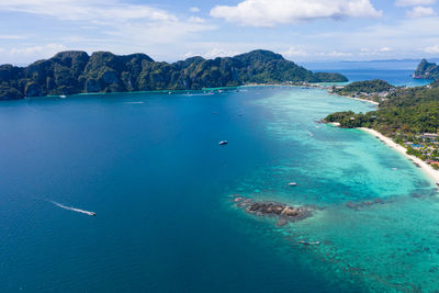 Speed boat chartered for snorkelling at phi phi island in the tourist high season of phi phi island 