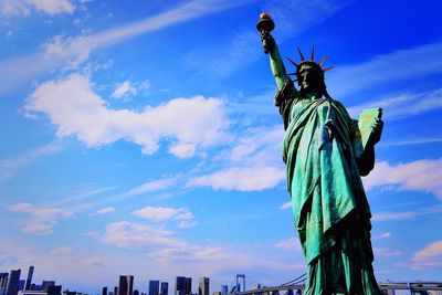 Statue of liberty against sky