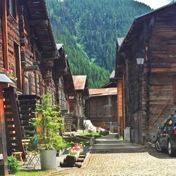 Narrow walkway along built structures