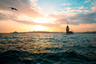 Maiden's tower in istanbul at sunset