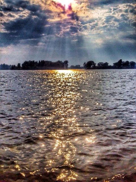 water, sea, sky, reflection, cloud - sky, scenics, sunset, tranquil scene, tranquility, nature, beauty in nature, waterfront, rippled, lake, horizon over water, idyllic, cloud, outdoors, cloudy, shore