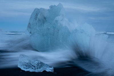 Icebergs in the glacier lagoon of joekulsarlon, winter in iceland, europe